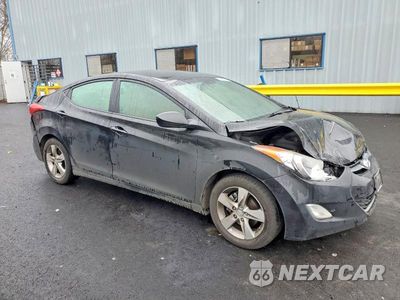 Czwarte zdjęcie samochodu z boku: 2012 HYUNDAI ELANTRA GLS VIN:KMHDH4AE7CU271982 - miniatura