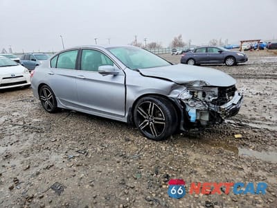 Czwarte zdjęcie samochodu z boku: 2016 HONDA ACCORD TOURING VIN:1HGCR3F97GA021704 - miniatura