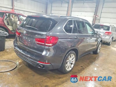 Trzecie zdjęcie samochodu z tyłu: 2016 BMW X5 XDRIVE35I VIN:5UXKR0C59G0S88938 - miniatura