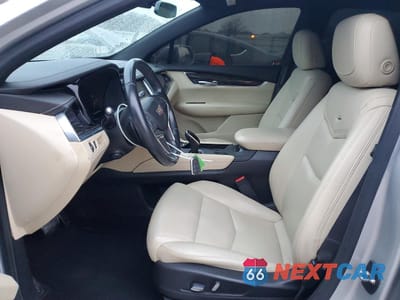 Zdjęcie 7 z 14 samochodu: 2019 CADILLAC XT5 VIN:1GYKNARS3KZ175663 - miniatura