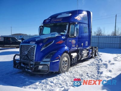 Drugie zdjęcie samochodu z przodu: 2024 VOLVO VN VNL - SEMI TRUCK VIN:4V4NC9EH9RN637148 - miniatura