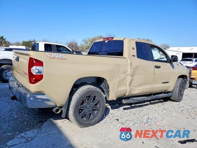 Trzecie zdjęcie samochodu z tyłu: 2019 TOYOTA TUNDRA DOUBLE CAB SR VIN:5TFRM5F18KX138307 - miniatura