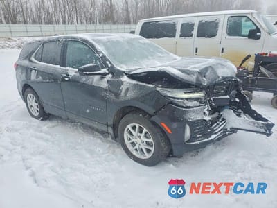 Czwarte zdjęcie samochodu z boku: 2023 CHEVROLET EQUINOX LT VIN:3GNAXUEG8PL251155 - miniatura