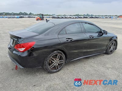 Trzecie zdjęcie samochodu z tyłu: 2018 MERCEDES-BENZ CLA 250 VIN:WDDSJ4EB2JN598903 - miniatura