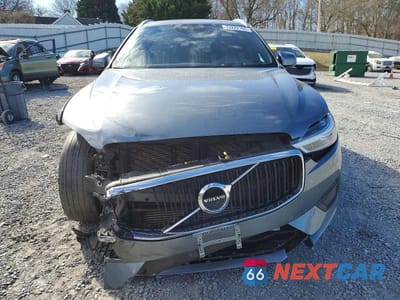 Piąte zdjęcie samochodu w środku: 2020 VOLVO XC60 T6 MOMENTUM VIN:YV4A22RKXL1562143 - miniatura
