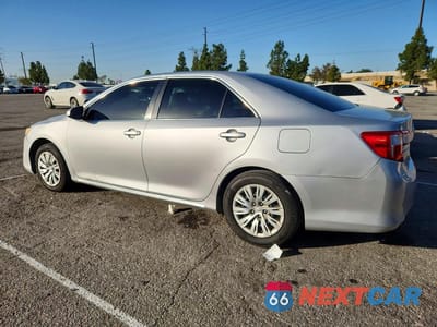 Drugie zdjęcie samochodu z przodu: 2014 TOYOTA CAMRY LE VIN:4T1BF1FK0EU440981 - miniatura
