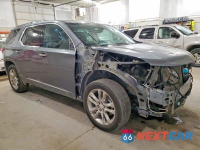 Czwarte zdjęcie samochodu z boku: 2021 CHEV TRAVERSE HIGH COUNTRY VIN:1GNEVNKWXMJ242985 - miniatura