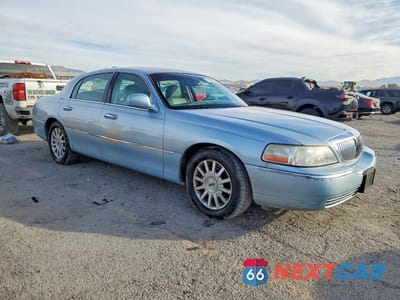 Czwarte zdjęcie samochodu z boku: 2006 LINCOLN TOWN CAR SIGNATURE VIN:1LNHM81W56Y649825 - miniatura