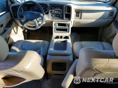 Zdjęcie 8 z 12 samochodu: 2004 GMC YUKON XL K1500 VIN:3GKFK16ZX4G175524 - miniatura