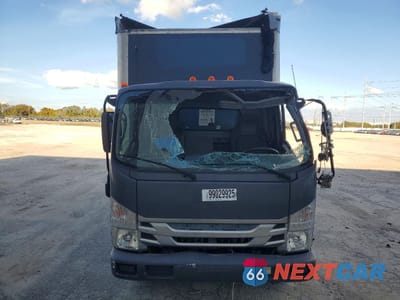 Piąte zdjęcie samochodu w środku: 2020 ISUZU NRR BOX TRUCK VIN:JALE5W160L7302945 - miniatura