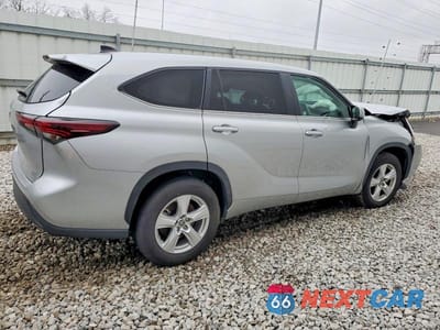 Trzecie zdjęcie samochodu z tyłu: 2024 TOYOTA HIGHLANDER LE VIN:5TDKDRAH5RS533932 - miniatura