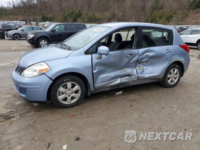 2009 NISSAN VERSA S 3N1BC13E59L415251 - główne zdjęcie licytacji z USA - miniatura