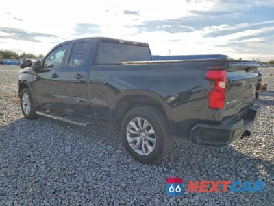 Drugie zdjęcie samochodu z przodu: 2022 CHEVROLET SILVERADO LTD C1500 CUSTOM VIN:1GCRWBEK3NZ202359 - miniatura