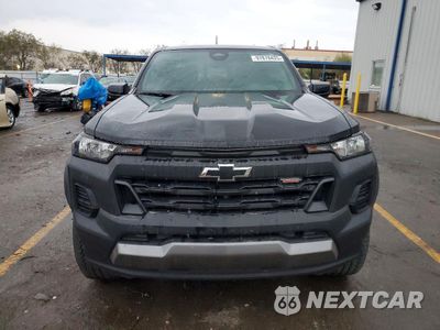 Piąte zdjęcie samochodu w środku: 2024 CHEVROLET COLORADO TRAIL BOSS VIN:1GCPTEEK7R1115909 - miniatura