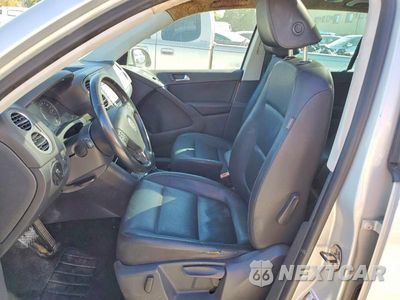 Zdjęcie 7 z 12 samochodu: 2010 VOLKSWAGEN TIGUAN SE VIN:WVGBV7AX9AW521775 - miniatura