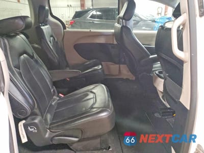 Zdjęcie 11 z 14 samochodu: 2020 CHRYSLER VOYAGER LXI VIN:2C4RC1DG8LR172363 - miniatura