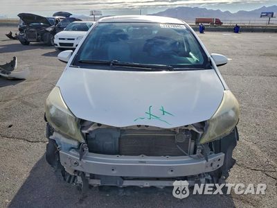 Piąte zdjęcie samochodu w środku: 2013 TOYOTA YARIS VIN:JTDJTUD35DD550834 - miniatura