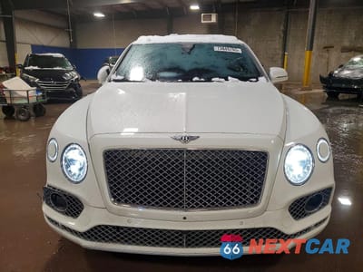 Piąte zdjęcie samochodu w środku: 2018 BENTLEY BENTAYGA VIN:SJAAC4ZV5JC020618 - miniatura