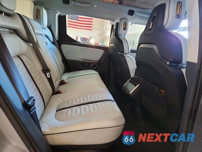 Zdjęcie 10 z 12 samochodu: 2022 RIVIAN R1T ADVENTURE VIN:7FCTGAAA7NN013001 - miniatura