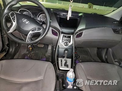 Zdjęcie 8 z 14 samochodu: 2012 HYUNDAI ELANTRA GLS VIN:KMHDH4AE8CU290282 - miniatura