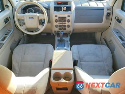 Zdjęcie 8 z 12 samochodu: 2011 FORD ESCAPE XLT VIN:1FMCU9D7XBKB34403 - miniatura