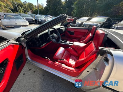 Zdjęcie 12 z 15 samochodu: 1986 CHEVROLET CORVETTE VIN:1G1YY6789G5901710 - miniatura