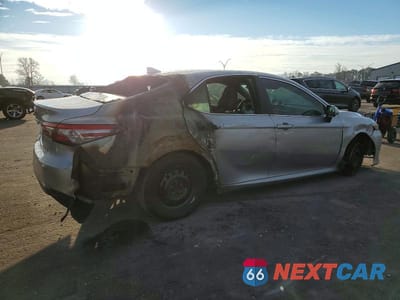 Trzecie zdjęcie samochodu z tyłu: 2019 TOYOTA CAMRY LE VIN:4T1B31HK0KU511467 - miniatura