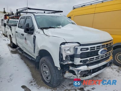 Czwarte zdjęcie samochodu z boku: 2025 FORD F350 SUPER DUTY VIN:1FD8W3FN8SEC57575 - miniatura