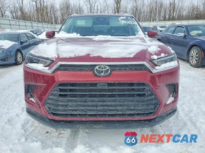 Piąte zdjęcie samochodu w środku: 2024 TOYOTA GRAND HIGHLANDER XLE VIN:5TDAAAB55RS037720 - miniatura