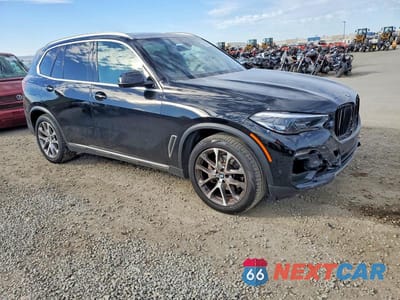 Czwarte zdjęcie samochodu z boku: 2020 BMW X5 SDRIVE 40I VIN:5UXCR4C05L9C86077 - miniatura