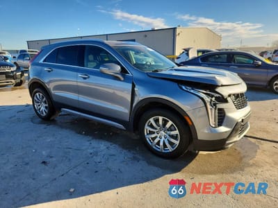 Czwarte zdjęcie samochodu z boku: 2023 CADILLAC XT4 PREMIUM LUXURY VIN:1GYFZCR43PF129908 - miniatura
