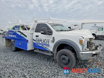 Czwarte zdjęcie samochodu z boku: 2018 FORD F450 SUPER DUTY VIN:1FDUF4GT2JEC41632 - miniatura