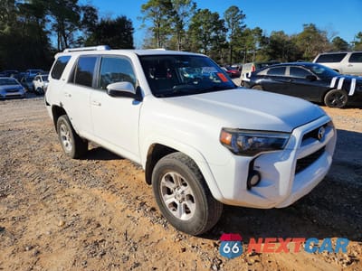 Czwarte zdjęcie samochodu z boku: 2018 TOYOTA 4RUNNER SR5/SR5 PREMIUM VIN:JTEBU5JR4J5572566 - miniatura