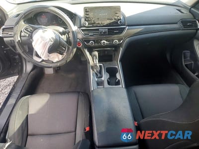 Zdjęcie 8 z 12 samochodu: 2018 HONDA ACCORD LX VIN:1HGCV1F11JA247786 - miniatura