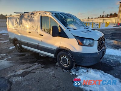Czwarte zdjęcie samochodu z boku: 2018 FORD TRANSIT 150 UTILITY / SERVICE VAN VIN:1FTYE1ZMXJKA64231 - miniatura