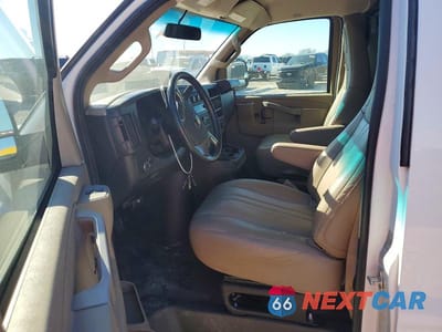 Zdjęcie 7 z 13 samochodu: 2019 CHEVROLET EXPRESS 2500 DELIVERY VAN VIN:1GCWGAFP5K1358398 - miniatura