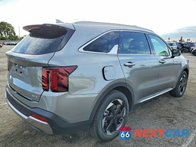 Trzecie zdjęcie samochodu z tyłu: 2025 KIA SORENTO EX VIN:KNDRJDJH7S5328375 - miniatura