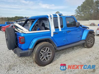 Trzecie zdjęcie samochodu z tyłu: 2025 JEEP WRANGLER SAHARA VIN:1C4PJXEG7SW651006 - miniatura