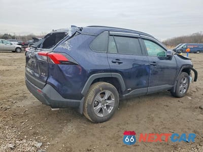 Trzecie zdjęcie samochodu z tyłu: 2025 TOYOTA RAV4 VIN:4T3RWRFV8SU180162 - miniatura