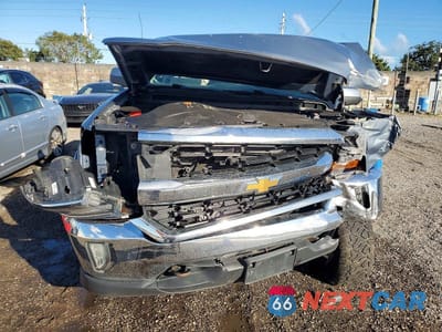 Piąte zdjęcie samochodu w środku: 2016 CHEVROLET SILVERADO K1500 LT VIN:1GCVKRECXGZ250147 - miniatura