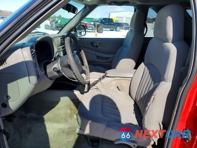 Zdjęcie 7 z 13 samochodu: 2004 CHEV BLAZER VIN:1GNCS18X74K125027 - miniatura