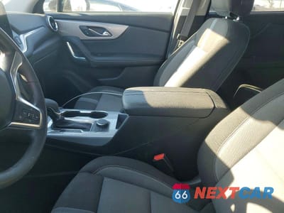 Zdjęcie 8 z 12 samochodu: 2023 CHEVROLET BLAZER 2LT VIN:3GNKBCR48PS221706 - miniatura