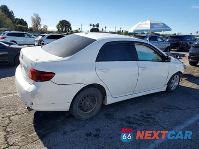 Trzecie zdjęcie samochodu z tyłu: 2010 TOYOTA COROLLA BASE VIN:1NXBU4EE2AZ354617 - miniatura