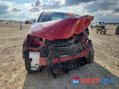 Piąte zdjęcie samochodu w środku: 2019 VOLVO XC40 T5 MOMENTUM VIN:YV4162UK3K2146780 - miniatura