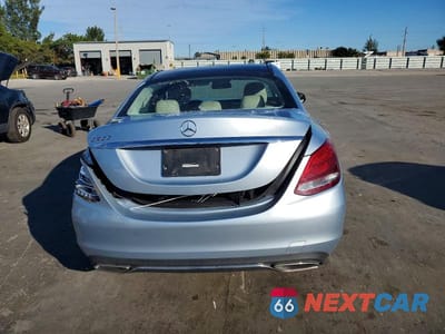 Zdjęcie 6 z 12 samochodu: 2015 MERCEDES-BENZ C 300 VIN:55SWF4JB8FU054591 - miniatura