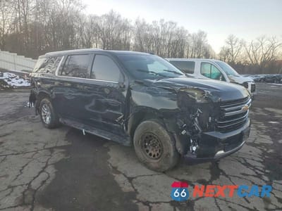 Czwarte zdjęcie samochodu z boku: 2022 CHEVROLET SUBURBAN K1500 LT VIN:1GNSKCKD8NR197580 - miniatura