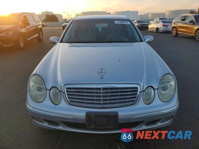 Piąte zdjęcie samochodu w środku: 2006 MERCEDES-BENZ E 350 VIN:WDBUF56J36A908022 - miniatura