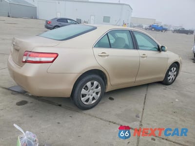 Trzecie zdjęcie samochodu z tyłu: 2011 TOYOTA CAMRY BASE VIN:4T4BF3EK2BR094544 - miniatura