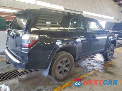 Trzecie zdjęcie samochodu z tyłu: 2014 TOYOTA 4RUNNER SR5 VIN:JTEBU5JR1E5166833 - miniatura