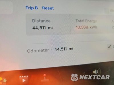 Zdjęcie 9 z 14 samochodu: 2023 TESLA MODEL Y VIN:7SAYGDEF6PF666975 - miniatura